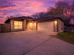 110 S Watson St, Alvarado, TX 76009