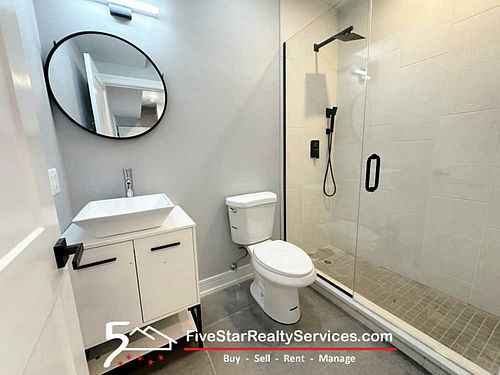 5th image of 5416 W Belmont Ave #2