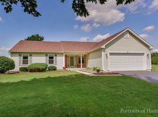 137 Chesterfield Dr, Oswego, IL 60543