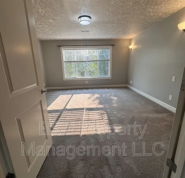 1604 Webb Lake Dr — Photo 18