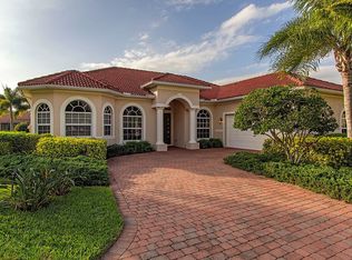 24800 Avonleigh Ct, Bonita Springs, FL 34135