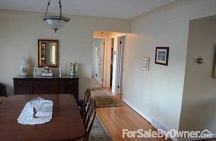 5th image of 1353 Oak Knoll Dr