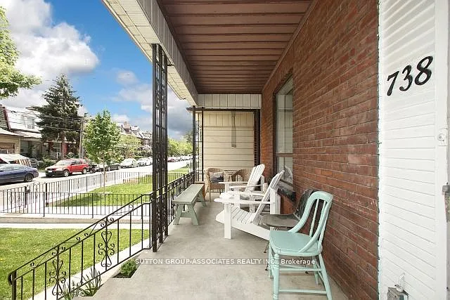 738 Shaw St #2 — Photo 2