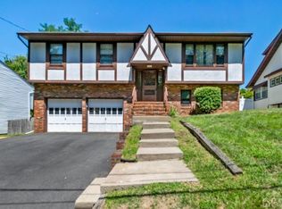 27 Manor Blvd, Edison, NJ 08820