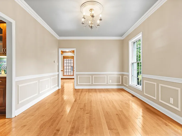 1526 Allison Dr — Photo 14