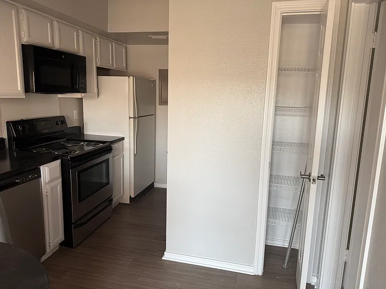 6804 N Capital Of Texas Hwy #724 — Photo 18