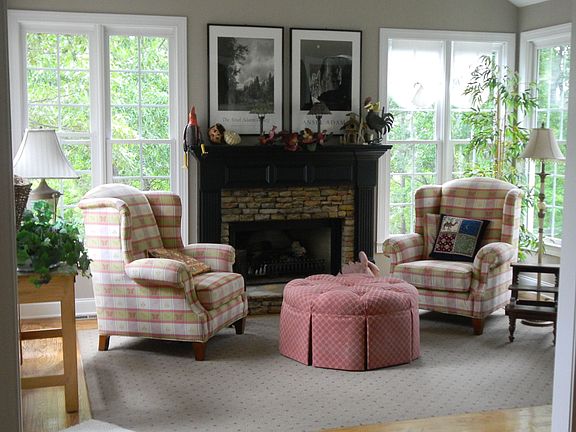 keeping room w/fireplace