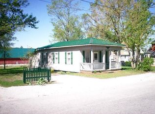 224 Park Ave, North Judson, IN 46366