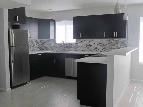 2nd image of 3102 E Clarendon Ave Unit 108