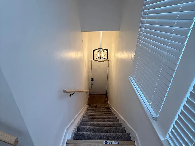 3333 Gillham Rd — Photo 7