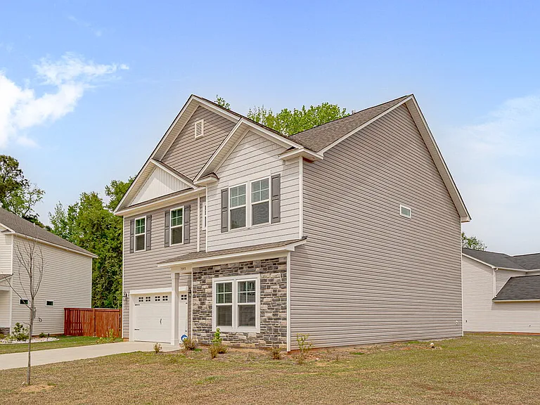 1545 Sawtooth Dr — Photo 5