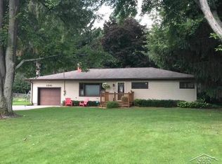 1581 Ardis Dr, Saginaw, MI 48609
