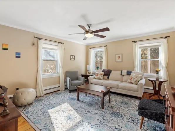 51 Vine Rock St #2, Dedham, MA 02026