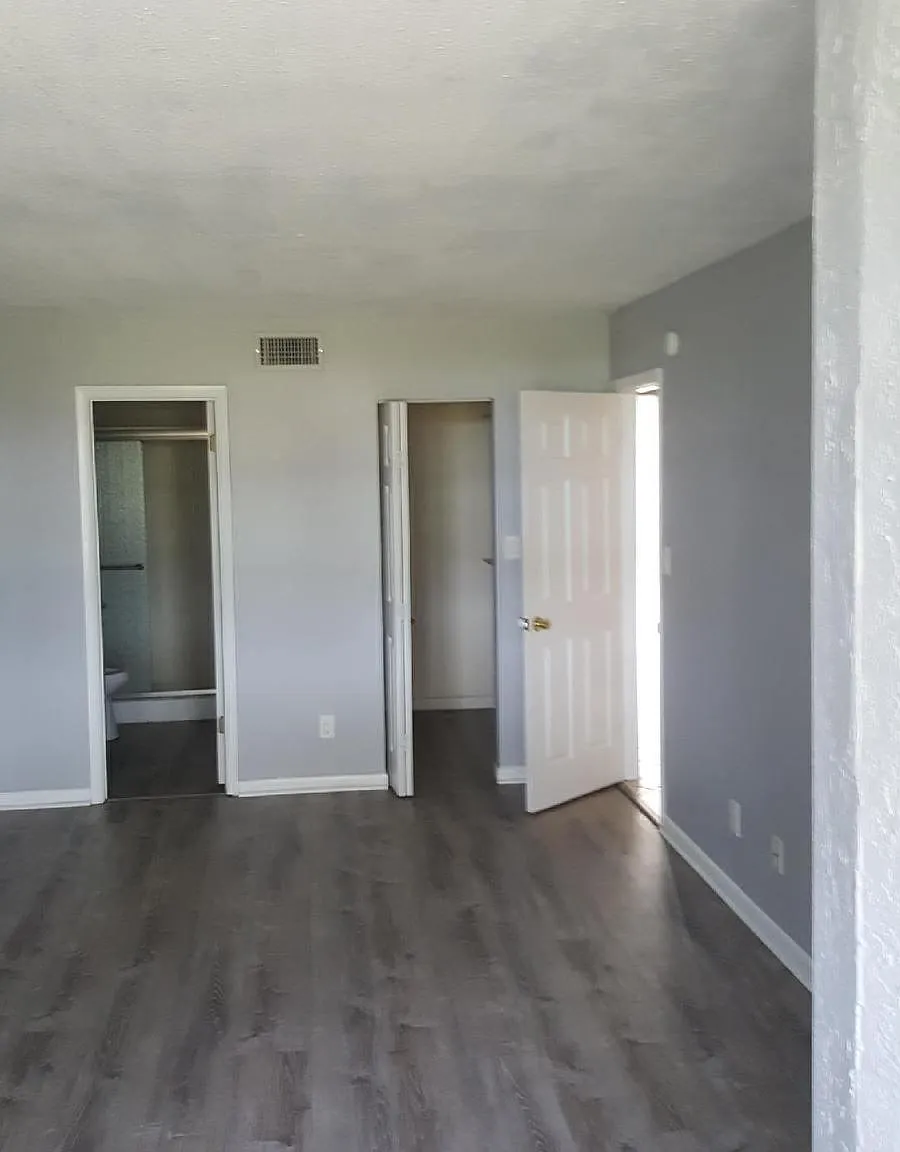 2 bed, 1175 sqft, $1,995 — Photo 4