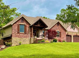 1410 Briarwood Dr, Marshfield, MO 65706