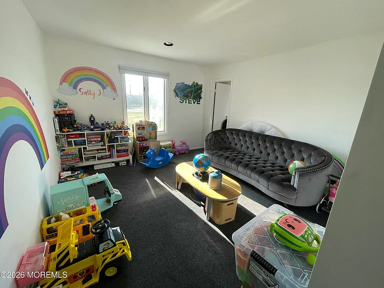 60 Larchwood Ave — Photo 11