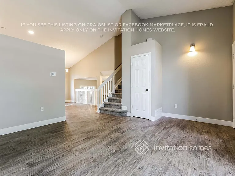 1424 W 132nd Pl — Photo 17
