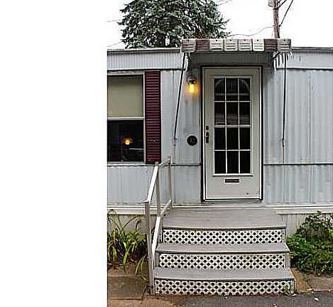 4th image of 68 Cooke St Trailer 10