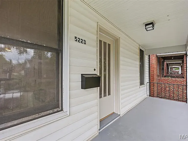 5223 Schollmeyer Ave — Photo 14