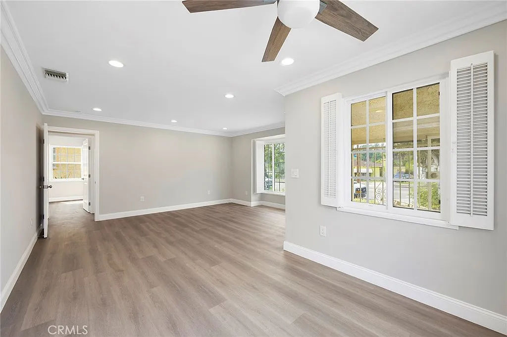 2 bed, 823 sqft, $3,195 — Photo 4