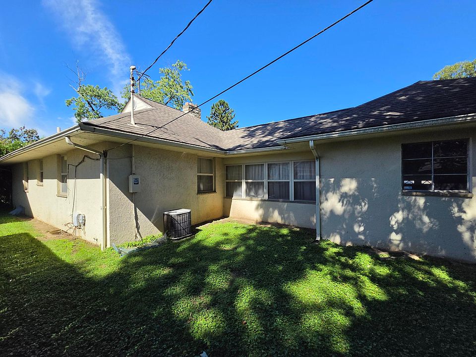 2nd image of 104 N Merkle Rd
