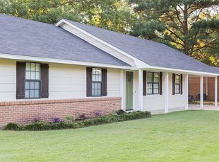 64 Blasingame Dr, Columbus, MS 39702