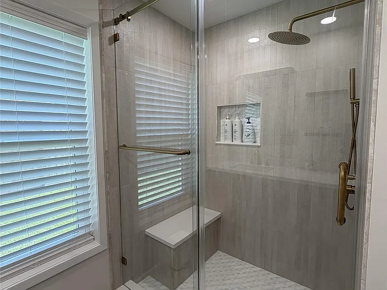 2211 Brook View Ln — Photo 9