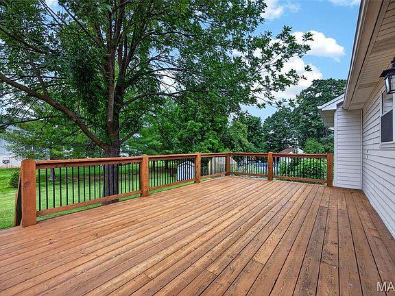 3rd image of 1319 Cambrook Ct