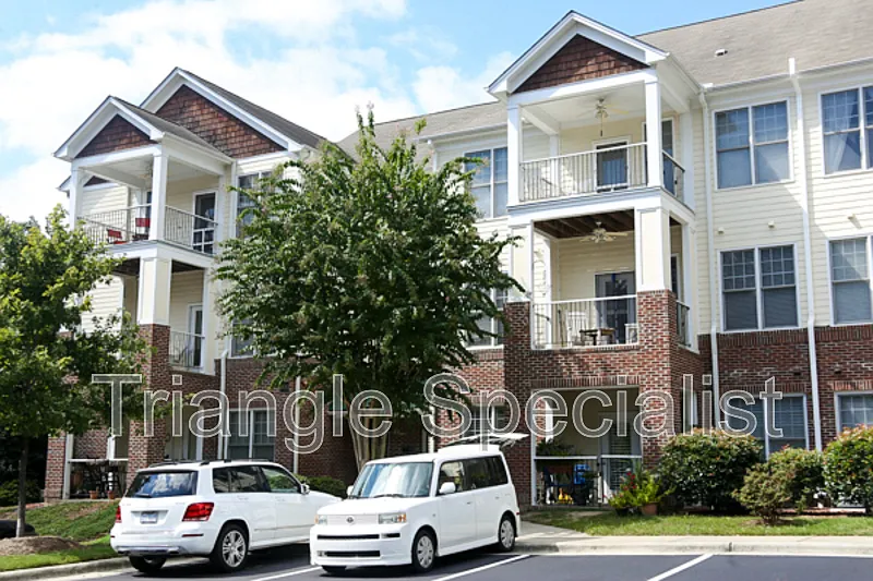 2 bed, 2.0 bath, 1000 sqft, $1,475 — Photo 3