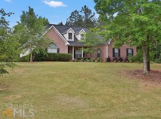 20 Shelley Ln, Sharpsburg, GA 30277