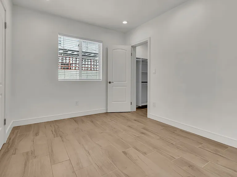1846 S Curson Ave — Photo 10