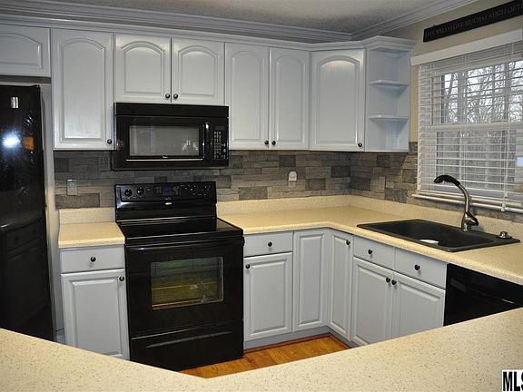 4th image of 340 Whitethorn Dr