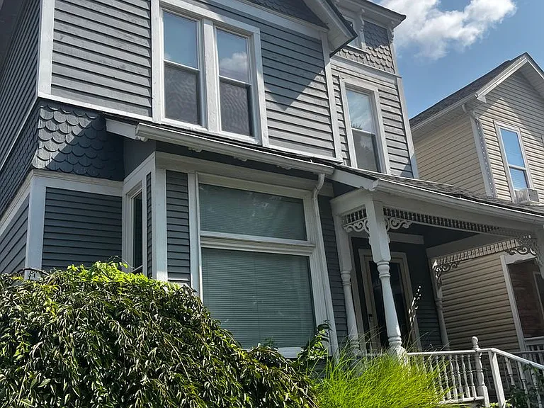 80 King Ave — Photo 2