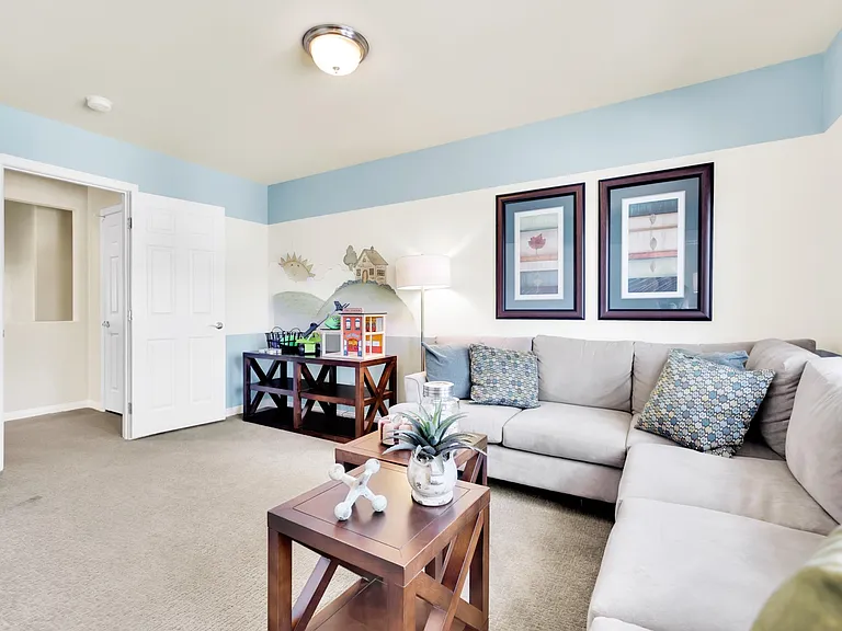 6147 Parma Ridge Ct — Photo 12