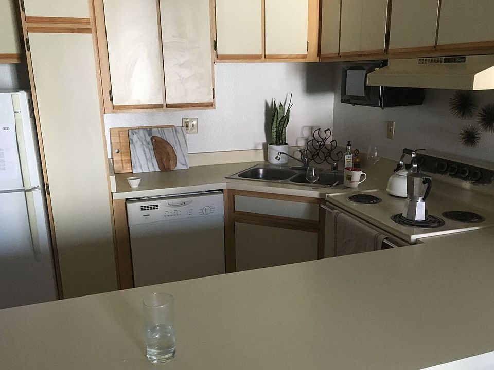 1st image of 4202 4th Ave #202