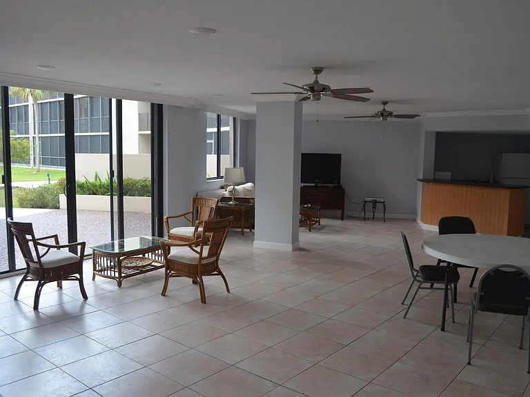 2424 N Federal Hwy #309 — Photo 28