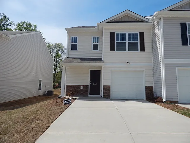208 Oakmont Valley Trl — Photo 1