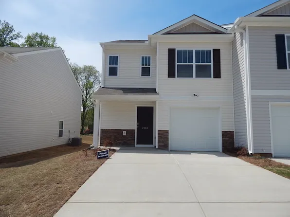 208 Oakmont Valley Trl, Seneca, SC 29672