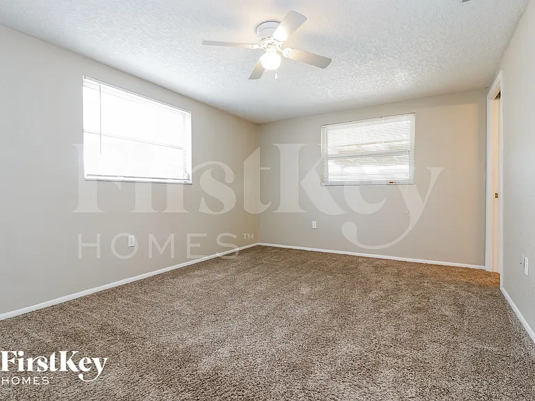 11221 Nome Ave — Photo 12