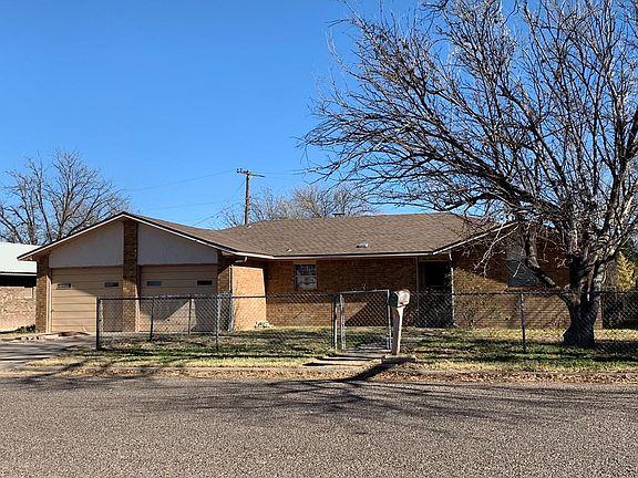 2nd image of 103 S Mesquite
