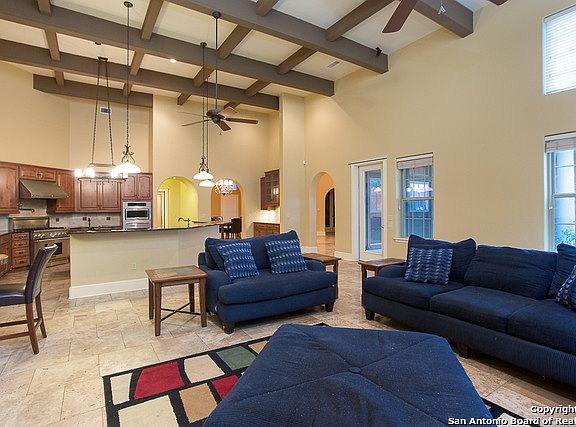 3rd image of 3734 Hundred Oaks Dr
