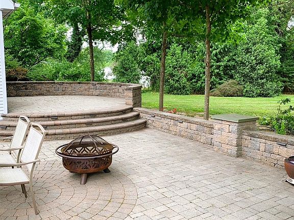 4th image of 29 Birdsall Dr