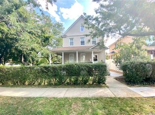 903 149th St, Whitestone, NY 11357