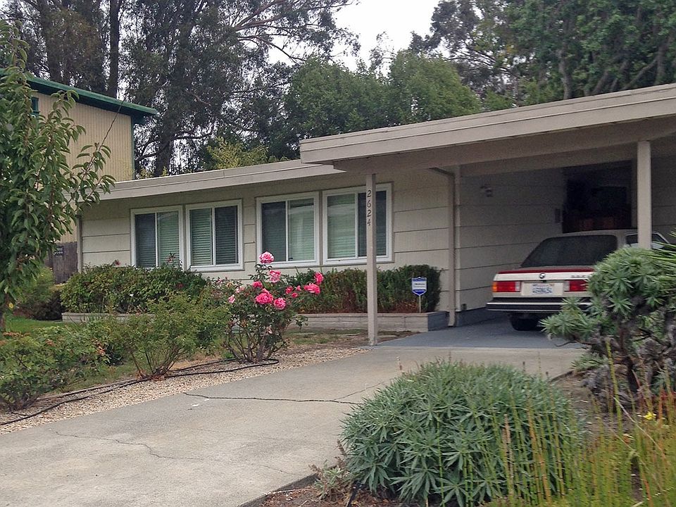 1st image of 2624 Sheldon Dr