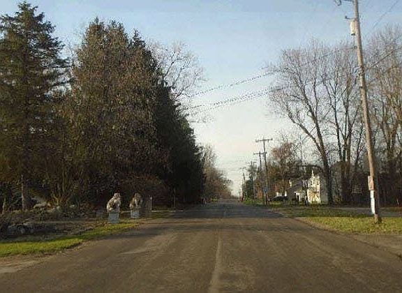 3rd image of 6380 Towar Ave