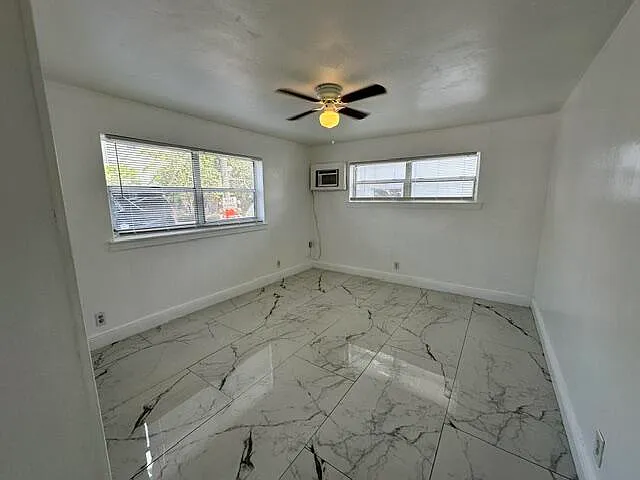 844 NE 17th Way #2 — Photo 10