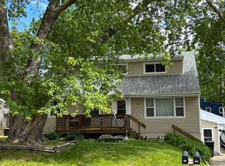 715 1/2 13th Ave, Coralville, IA 52241
