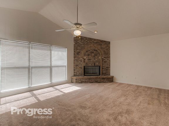 5th image of 1840 Wood Bend St