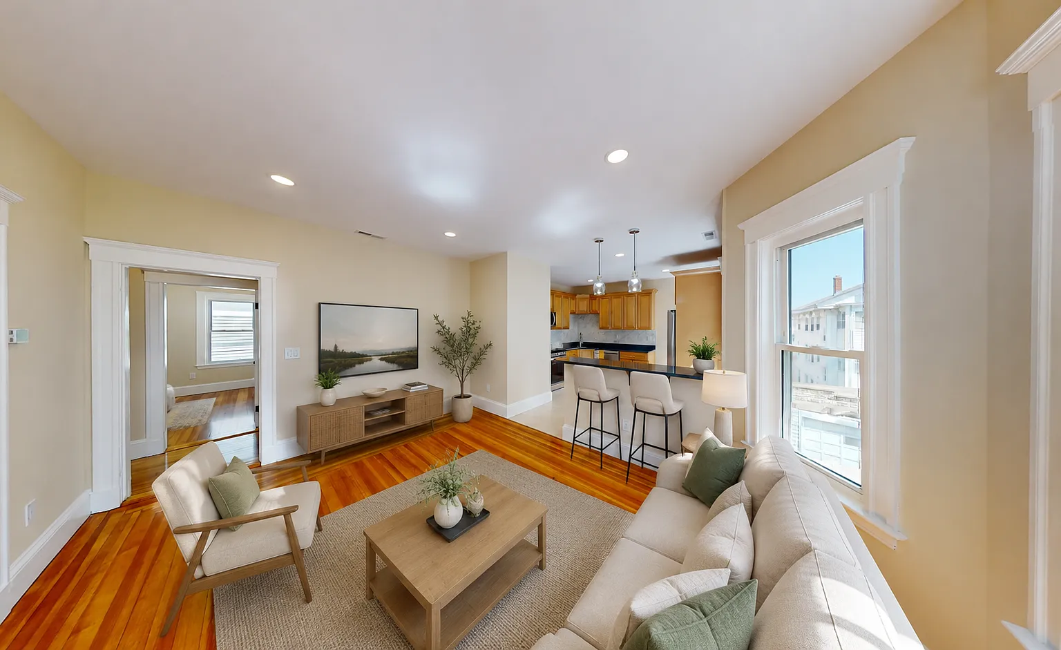 3 bed, 1450 sqft, $3,900 — Photo 3