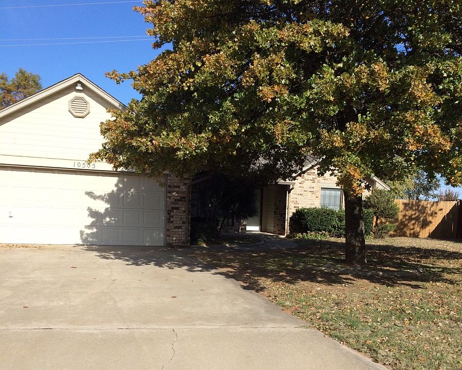 10505 Honeysuckle Lane - 1 Front_11142014